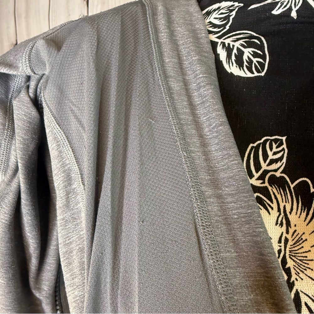 Lululemon Daily Practice Jacket - Picture 10 of 12